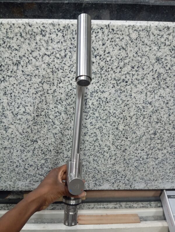 Modern Kitchen Sink Mixer Tap with Rotating 360 Degree Spout