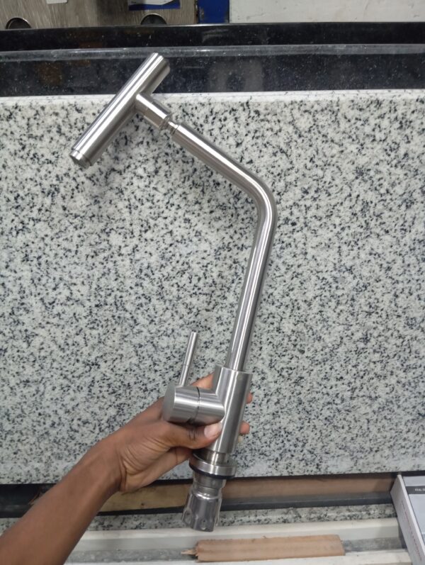 Modern Kitchen Sink Mixer Tap with Rotating 360 Degree Spout