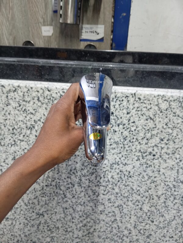 Modern Zinc Alloy Basin Mixer Tap