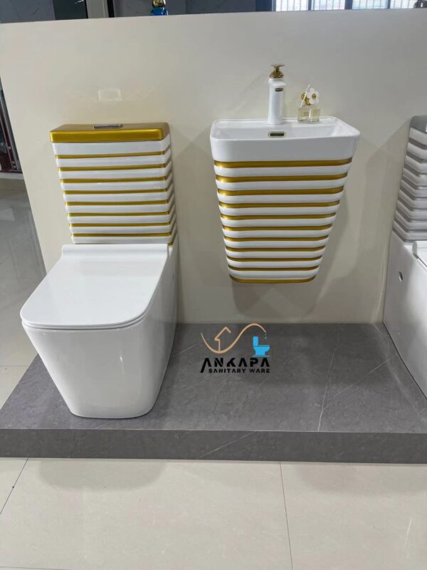 Gold-Ribbed Luxury Designer Suite – Full Set
