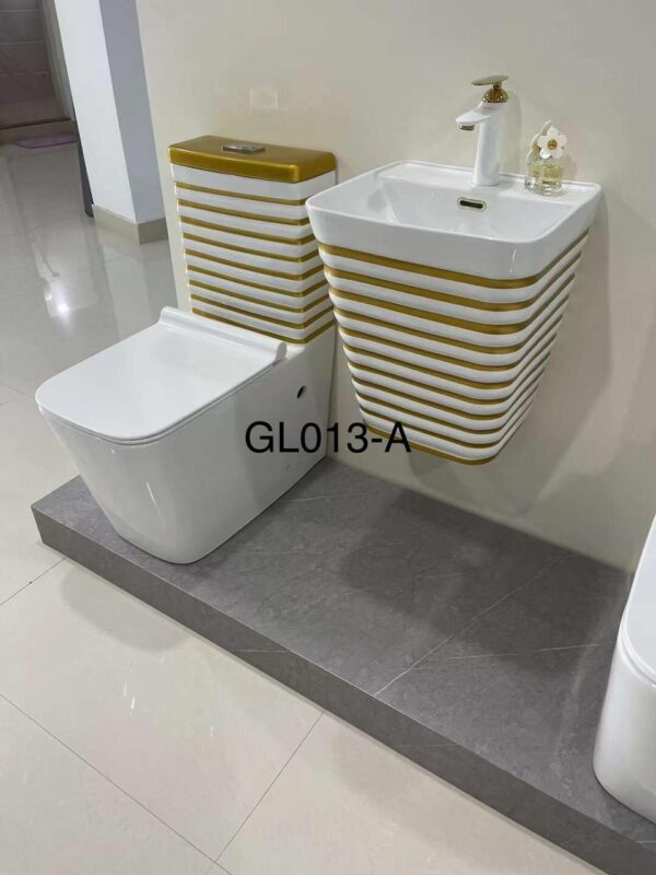 Gold-Ribbed Luxury Designer Suite – Full Set