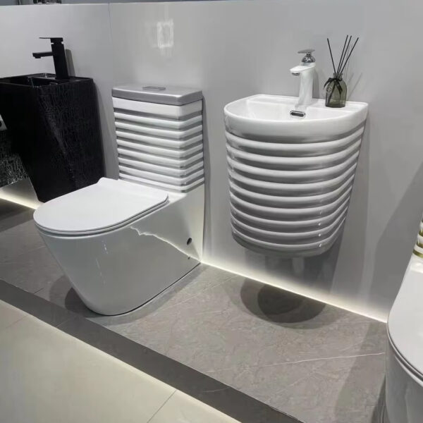 Silver-Ribbed Modern Designer Suite – Full Set