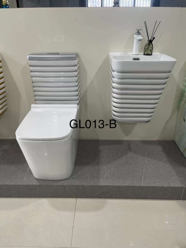 Silver-Ribbed Modern Designer Suite – Full Set