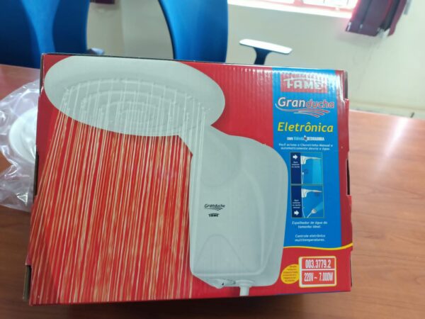 FAME Gran Ducha Eletrônica | Large Spreader Electronic Shower