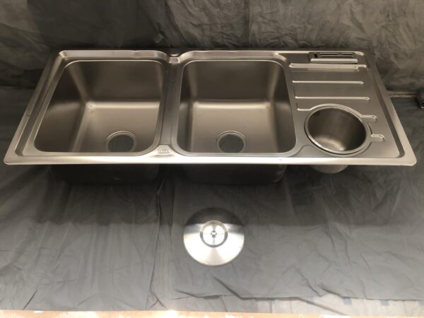 482025045_954135536912332_52893029488893208_n Rectangular Double Bowl with Side Bin and Knife Holder (Drainage Kit Included)