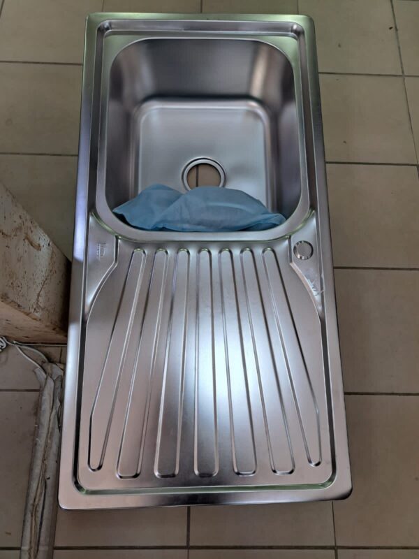 Rectangular Single Bowl Single Drain Stainless Steel Sink (Drainage Kit Included)