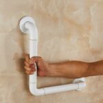 N323 – Heavy duty L-Shaped handrail (DIA -35MM,ABS+SS) 7 N323 Heavy-Duty L-Shaped Safety Handrail | 35mm Diameter ABS & Stainless Steel Corner Grab Bar